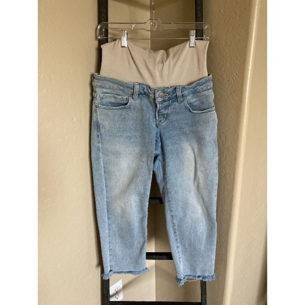 BLANQI cropped maternity jeans in size 6